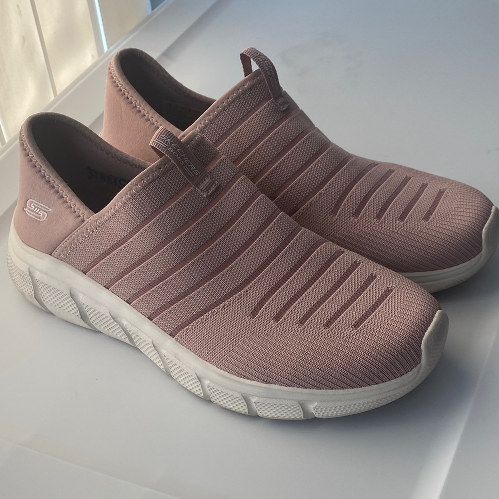 Skechers Women's Mauve Slip-On Sneakers